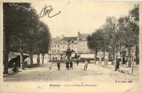 Gueret - Place et fontaine Bonnyaud