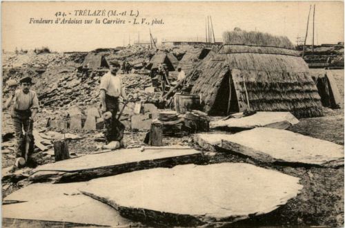 Trelaze - Fendeurs d Ardoises sur la Carriere