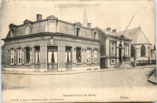 Hove - Gemeentehuis en Kerk