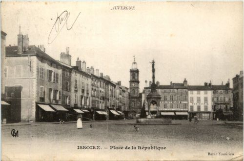 Issoire - Place de la Republique