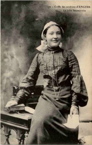 Angers - La jolie Saumuroise