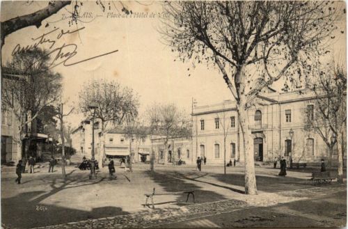 Alais - Place de l Hotel de Ville