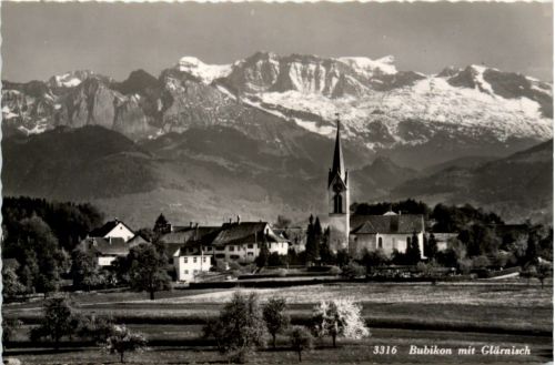 Bubikon mit Glärnisch