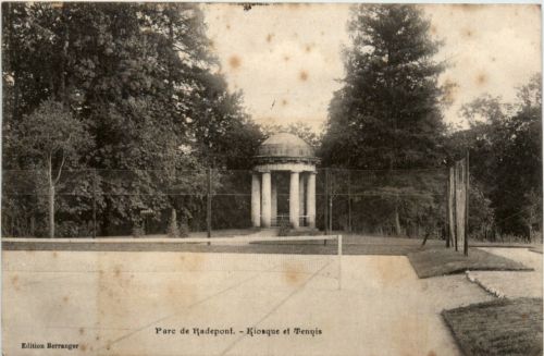 Parc de Radepont - Kiosque et Tennis