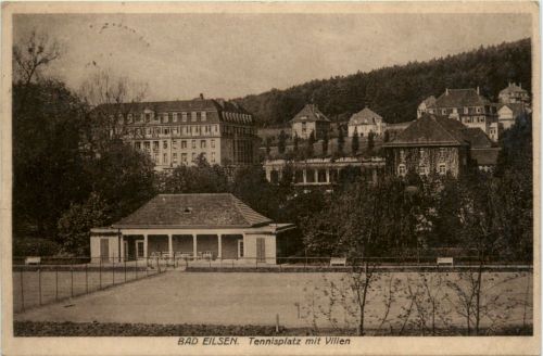 Bad Eilsen - Tennisplatz mit Villen