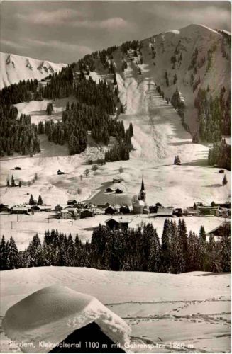 Riezlern mit Gehrenspitze
