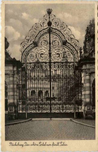 Bückeburg, das schöne Portal zum fürstl. Palais