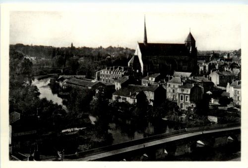 Poitiers, Perspective vers Ste-Radegonde