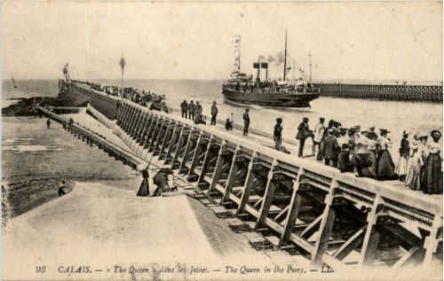 Calais, The Queen dans les Jetees