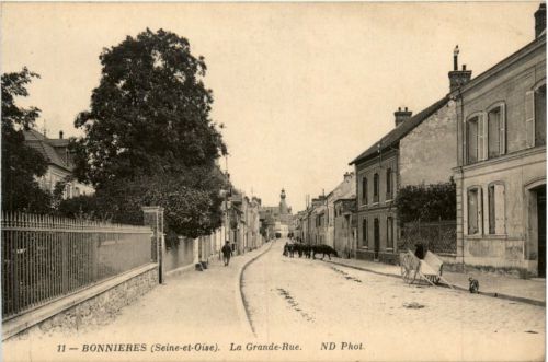 Bonnieres, La Grande-Rue