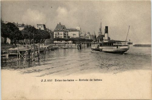 Evian-les-Bains, Arrivee de bateau