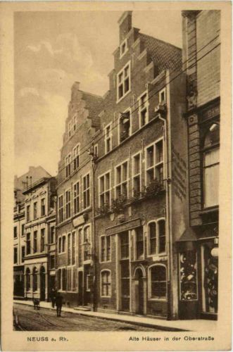 Neuss, Alte Häuser in der Oberstrasse