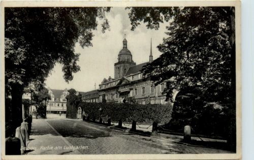 Dessau, Partie am Lustgarten