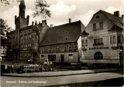Bitterfeld, Rathaus und Stadtmuseum