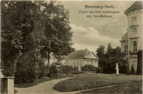 Rheinsberg-Mark, Partie aus dem Schlosspark mit Cavalierhaus