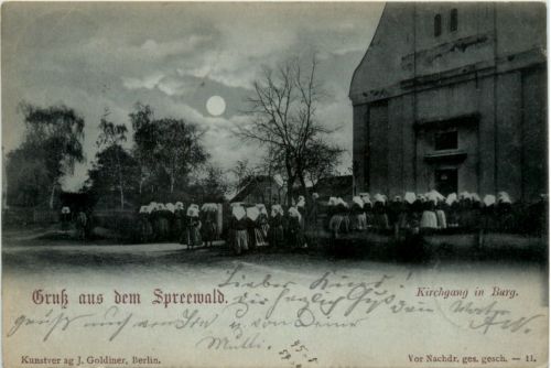 Gruss aus dem Spreewald, Kirchgang in Burg
