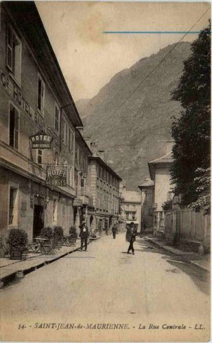 Saint Jean de Maurienne - La Rue Centrale