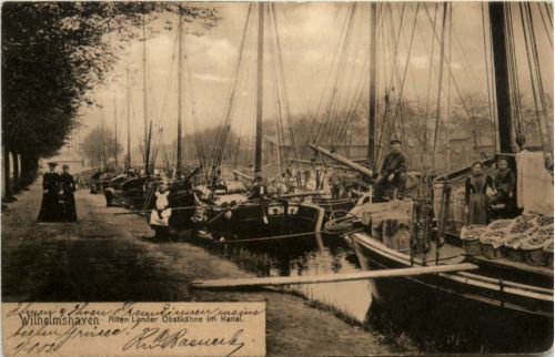 Wilhelmshaven - Alten Lander Obstkähne im Kanal
