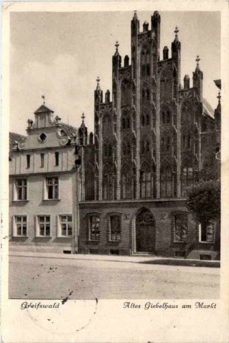 Greifswald, Altes Giebelhaus am Markt