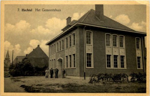 Hechtel - Het Gemeentehuis