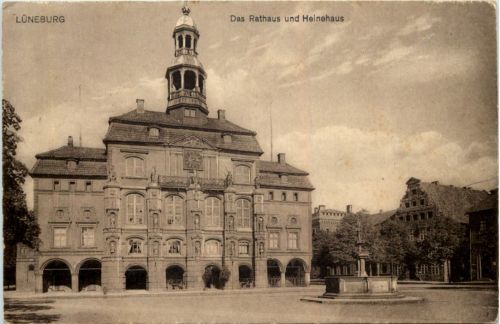 Lüneburg, Das Rathaus und Heinehaus