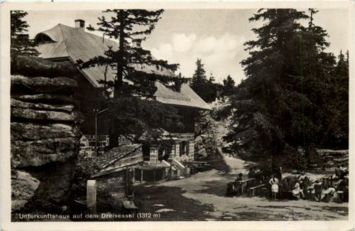 Unterkunftshaus auf dem Dreisessel