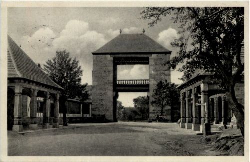 Weintor bei Schweigen an der deutschen Weinstrasse