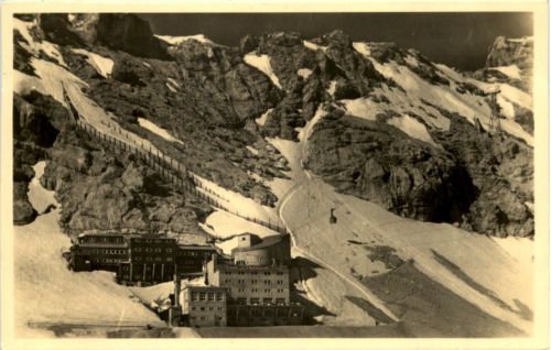 Bayrische Zugspitzbahn, Hotel Schneefernerhaus