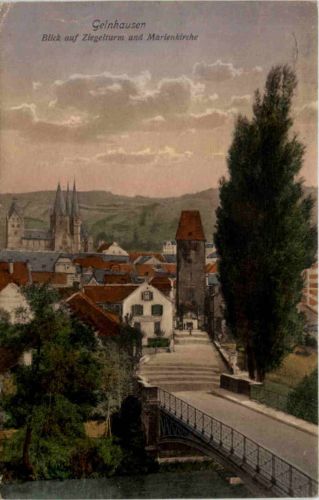 Gelnhausen, Blick auf Ziegelturm und Marienkirche
