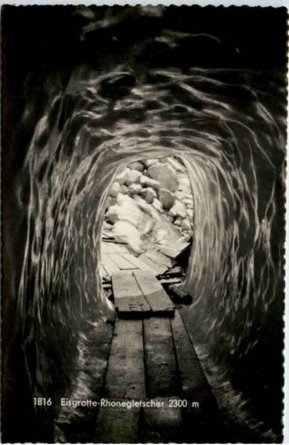 Eisgrotte im Rhonegletscher