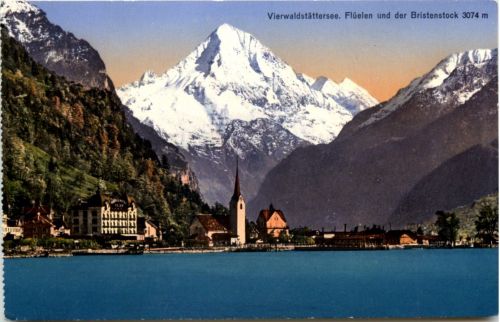 Flüelen, Vierwaldstättersee und der Bristenstock