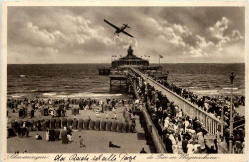 Scheveningen der Per mit Flugzeug