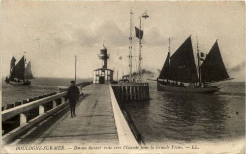 Boulogne sur Mer - Bateau faisenat voile - Field Post England