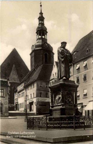 Eisleben, Markt mit Lutherdenkmal