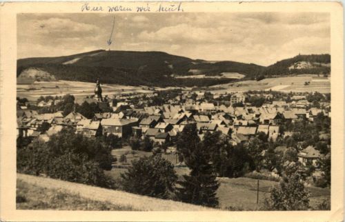 Schalkau/Thür., Gesamtansicht mit Galgenberg u. Blessberg