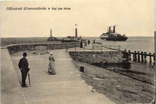 Seebad Warnemünde, Auf der Mole