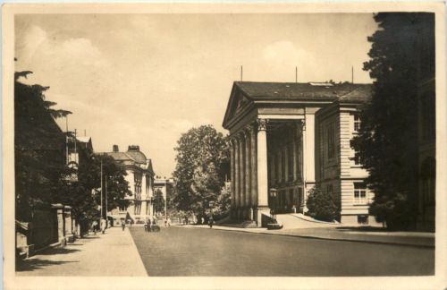 Meiningen, Am Landestheater