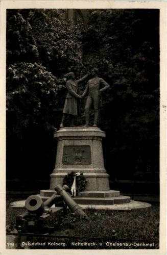 Ostseebad Kolberg - Nettelbeck und Gneisenau-Denkmal