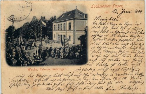 Lockstedter Lager - Wache, Fahnen einbringen