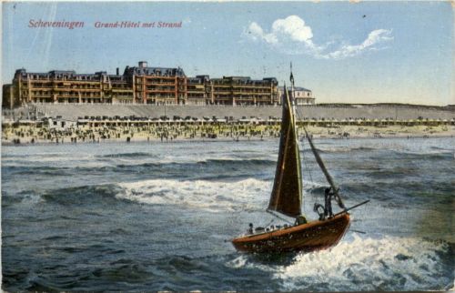 Scheveningen - Grand hotel met Strand
