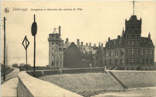 Zeebrugge - Semaphore et batiments des services de l Etat