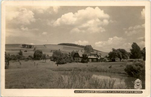 Waitzdorfer Schänke mit Waitzdorfer Berg