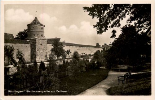 Nördlingen, Stadtmauerpartie am Feilturm