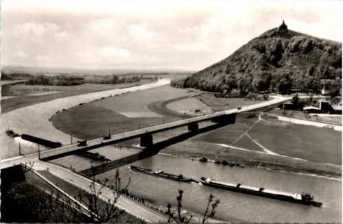 Porta Westfalica, mit Kaiser-Wilhelm-Denkmal und neuer Weserbrücke