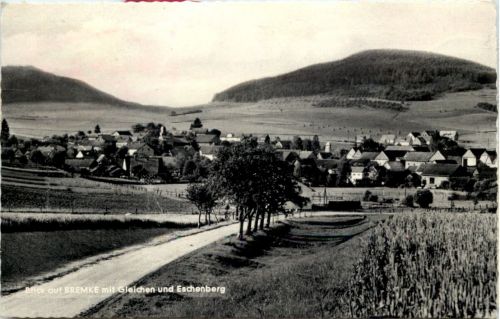 Blick auf Bremke mit gleichen und Eschenberg