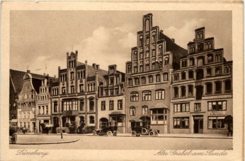 Lüneburg, Alte Giebel am Lande