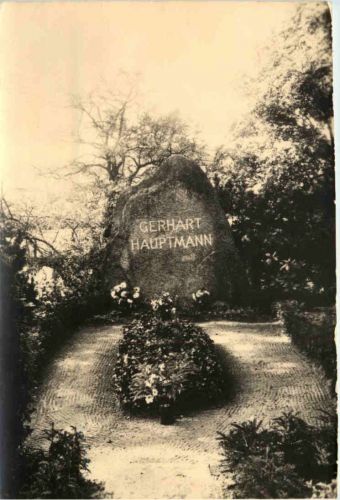 Kloster Insel Hiddensee, Gerhart-Hauptmann-Ruhestätte
