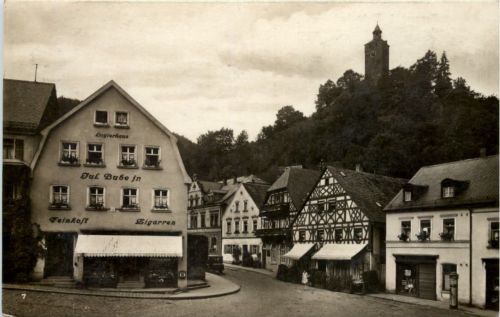 Berneck i. Fichtelgeb., Marktplatz, Blick z. Schlossberg