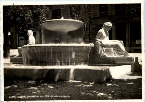 Zürich - Brunnen an der Rämi Waldmannstrasse