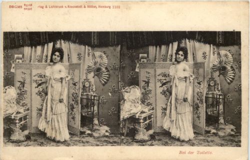 Frau bei der Toilette - Stereo
